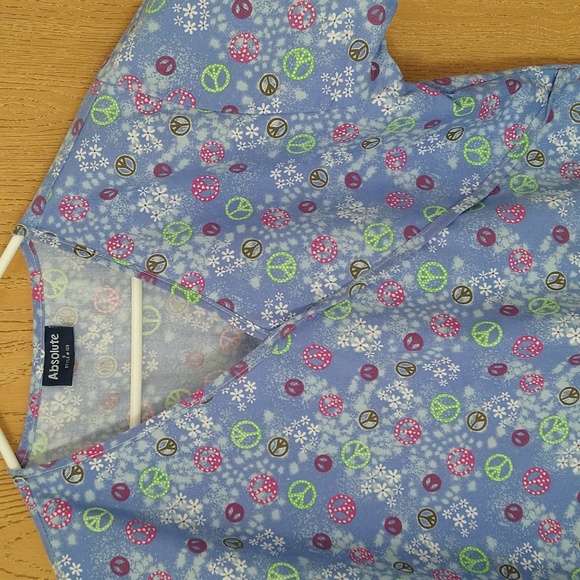 Absolute Scrub Top - Picture 5 of 9